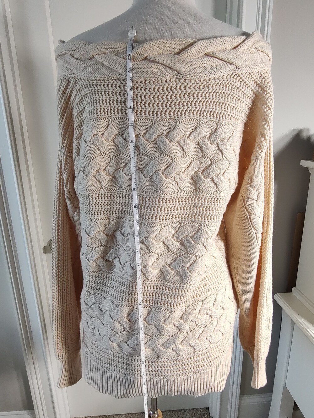 VENUS Cream Sexy Off-the-Shoulder Cable Knit Sweater.